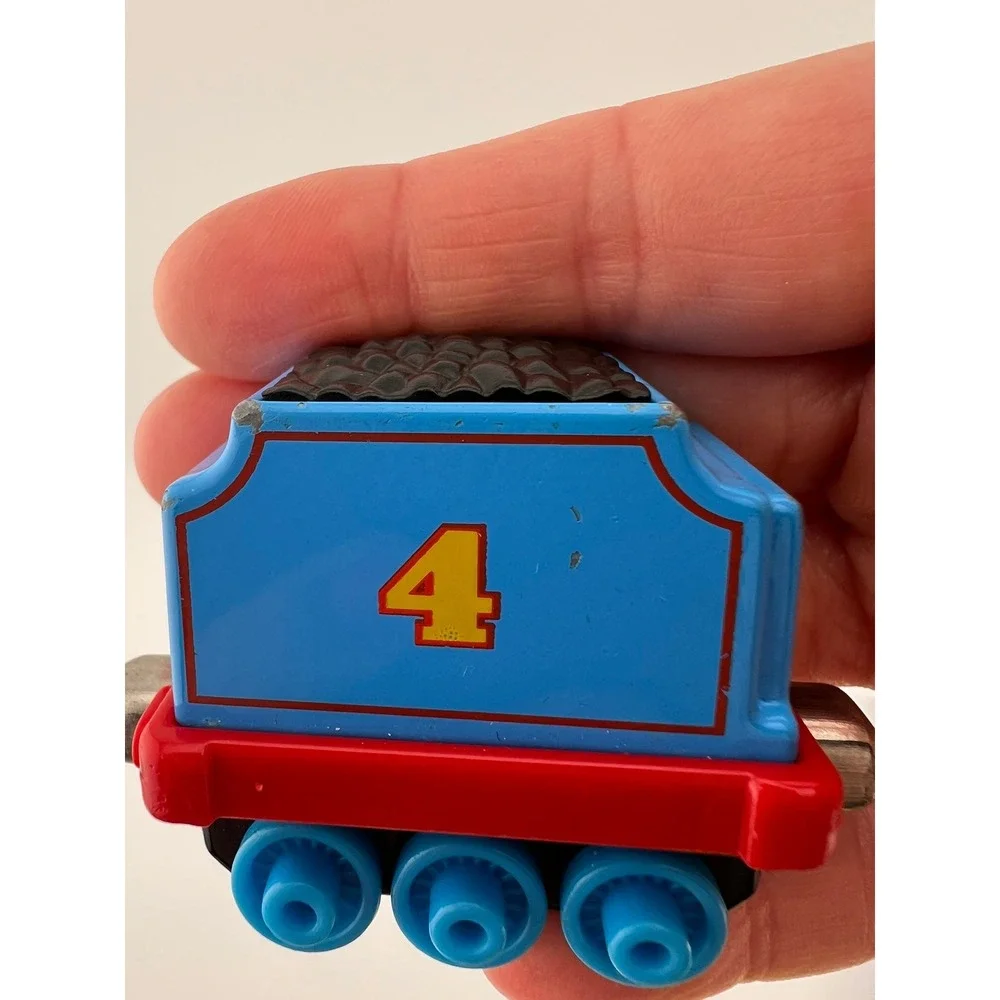 Thomas & Friends Gordon Train Engine Tender 2012 Mattel Magnetic Toy